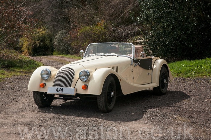 MORGAN 4/4 SPORT  like new  400 MILES only 
