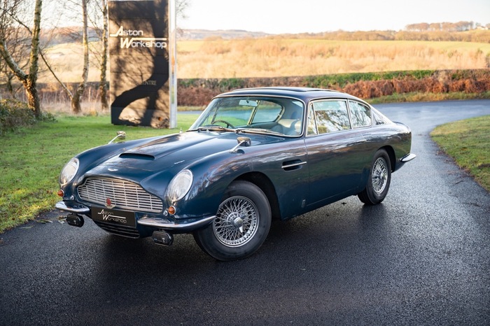 1967 Aston Martin DB6 Sports Saloon 